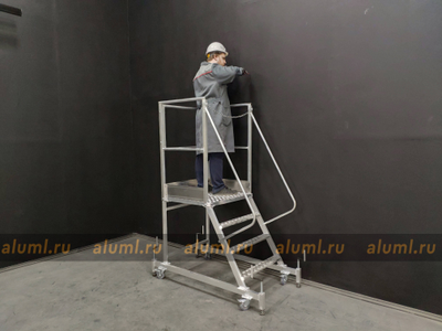 Лестница с площадкой ЛС-1.0 Винтовые опоры