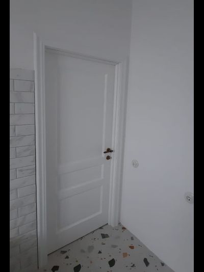 ЛАЙНДОР (УЛЬЯНОВСК)/ МОДЕЛЬ КАЛИНА-К/ НАТУРАЛЬНЫЙ ШПОН ЯСЕНЯ/ ТОН 70 (ТЕКСТУРНАЯ БЕЛАЯ ЭМАЛЬ )