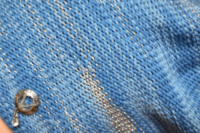 siniy-vyazaniy-beret-dlya-zhenschin-vesna-osen-italiya-vizio