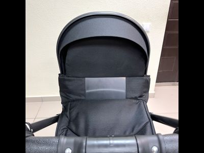 Детская коляска 3 в 1 Lovamama V9 Черный