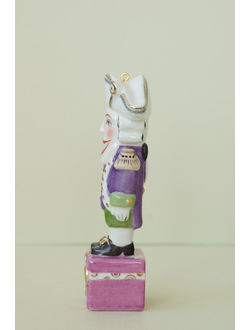 Щелкунчик на подарке