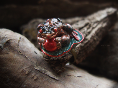 Фэнтезийное кольцо с опалом "Принц-лягушка Восточного Королевства"