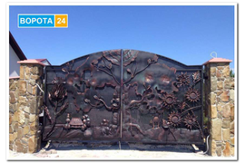 ворота из металлопрофиля с цветами, с подсолнухами. украинский узор, патриотичные ворота 
