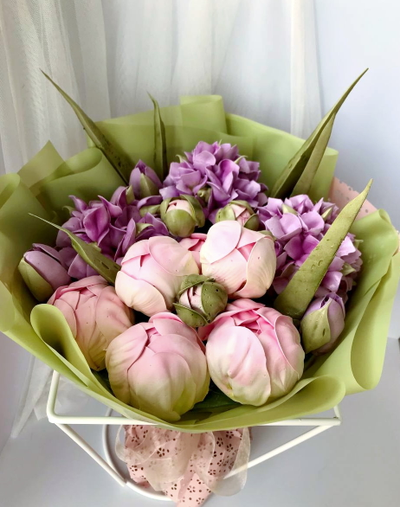 Букет пионов и гортензий из зефира