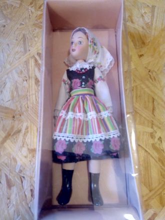 Кукла без журнала &quot;Куклы в народных костюмах&quot; №44. Польский праздничный костюм