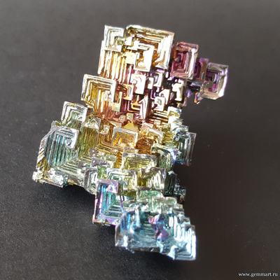 Висмут — кристаллы с побежалостью 63*42*33мм