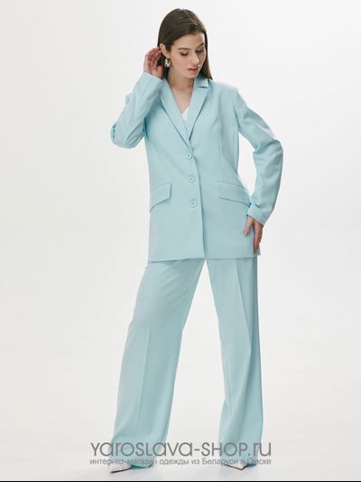 Двухпредметный костюм нежно-голубого цвета