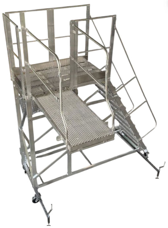 Лестница-платформа ЛС-2,4-МП с откидным трапом.