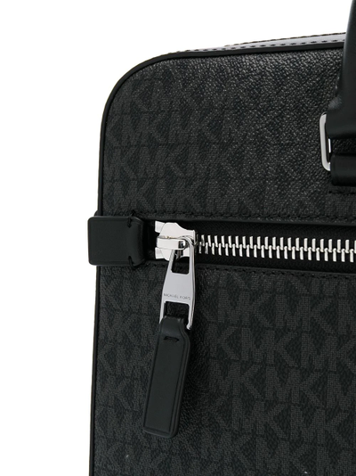 Сумка Michael Kors для ноутбука с надписью черная