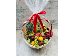 Корзина с фруктами
