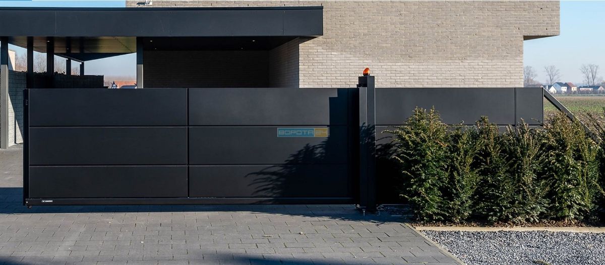 kupit-otkatnye-vorota-v-gorode-kiev-po-tipu-zhalyuzi-izgotovlenie-i-ustanovka