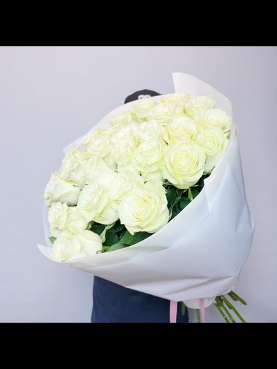 Букет белых роз Эквадор премиум 25 шт