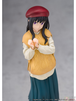 Фигурка 1/7 Такина Иноуэ (Takina Inoue Winter Outfit ver.)