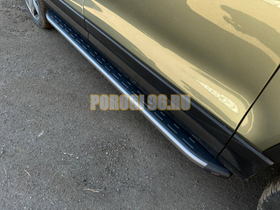 Пороги алюминиевые с пластиковой накладкой (карбон серые) 2020 мм ТСС для Rox 01 2024-