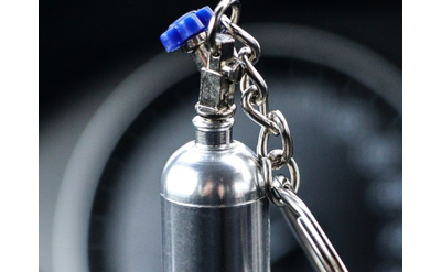 Брелок «Закись азота», металл ХРОМ