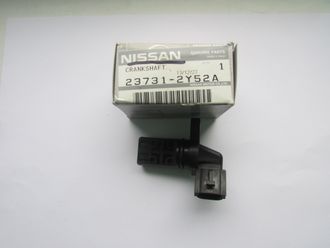 NISSAN 237312Y52A Датчик положения распредвала VQ35