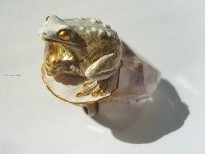 "Солнечная лягушка", фэнтезийное кольцо с кварцем