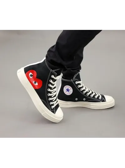 Converse Comme Des Garcons с сердечком черные высокие