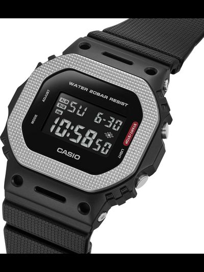 Часы Casio G-Shock GM-5600BM-1A