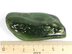 Нефрит, галтовка, Россия, Бурятия (63*35*14 мм, 53 г) №28284