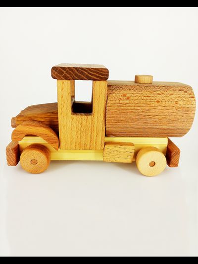 Грузовик "молочник"