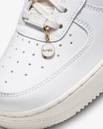 Nike Air Force 1 07 LX