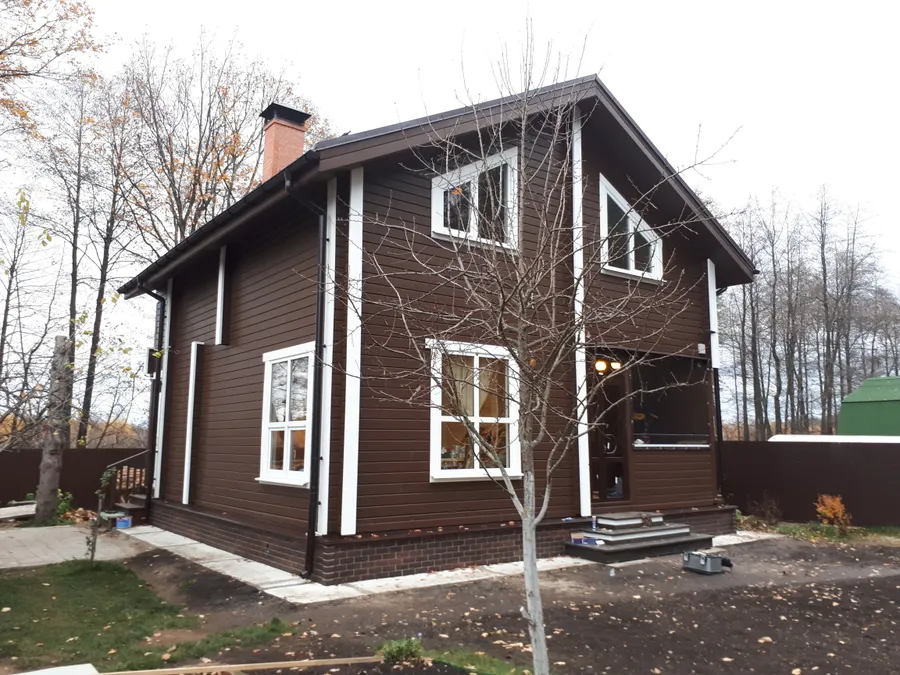 Остекление загородного дома сады Клязьма Судогодский район Владимирской области . Установлены металлопластиковые окна Рехау Делайт 70 мм с немецкой фурнитурой Зигения Титан. Энергосберегающие двукамерные стеклопакеты. 