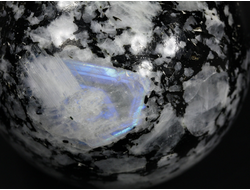 Шар Лунный камень, Турмалин чёрный (шерл), Индия (78 мм, 746 г) №35326