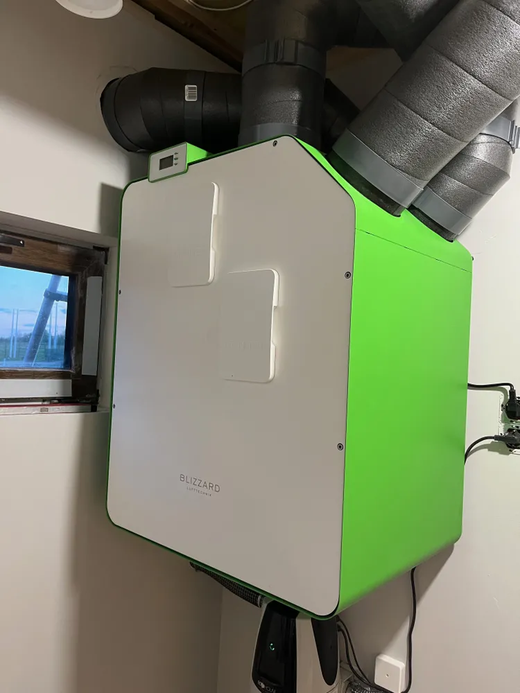 BLIZZARD L2
Бытовая приточно-вытяжная вентиляция с рекуперацией тепла. Самая тихая в Европе. Двухконтурная – мировая новинка.