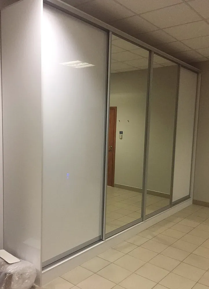 068 Шкаф-купе