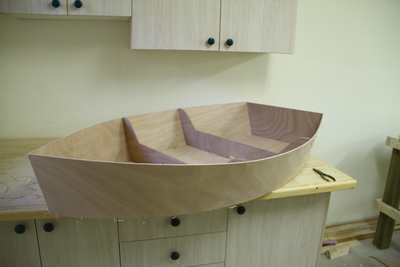 лодка шмель