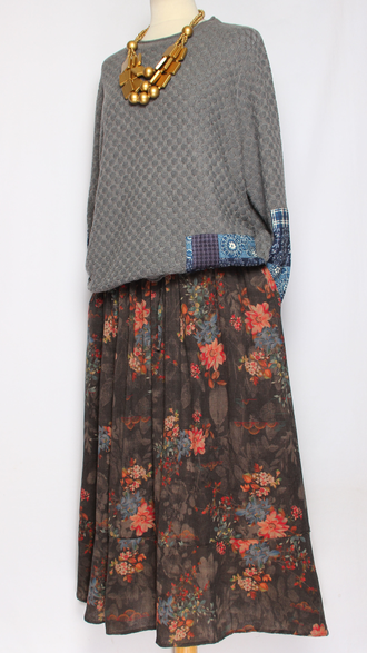 Джемпер ХЛОПОК "ГОЛУБЫЕ НАШИВКИ" серый, черный до р.50