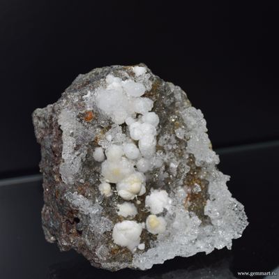 Гиалит (разн. опала) на породе. 105*105*45мм. (ААА)