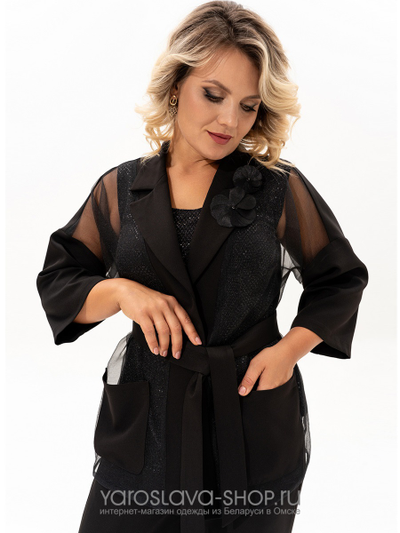 Стильный и изысканный комплект, состоящий из элегантного жакета кимоно, блузы и брюк