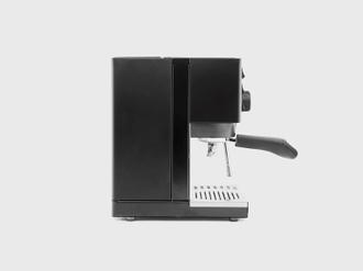 Кофемашина Rancilio Silvia Eco в черном корпусе вид сбоку