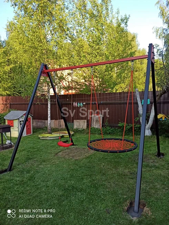 Уличные качели  3м (гнездо d 1м + качели пластиковые) УК143