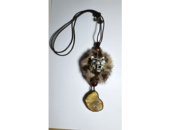 подвеска с янтарем