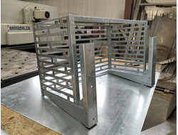 Корзина кондиционера с кронштейнами, с  прямоугольными отверстиями