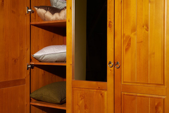 ШКАФ ДАНИЯ №2 ИЗ МАССИВА СОСНЫ 3-СТВОРЧАТЫЙ 145 Х 60 Х 194 СМ