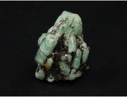 Берилл зеленый, Россия, Урал (21*17*14 мм, 5,7 г) №27566