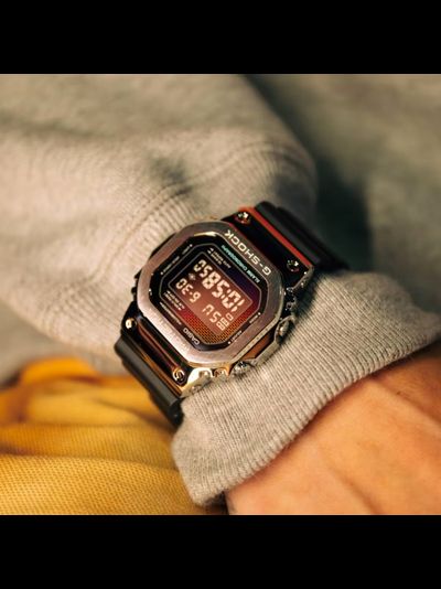 Часы Casio G-Shock GM-5600RW-1