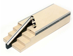 Бокс с лестницей + rail