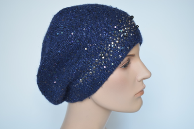 Вязаный берет стразы