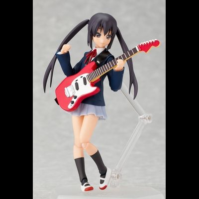 Фигурка фигма Адзуса Накано (figma Nakano Azusa School Uniform Ver.)