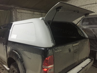 Кунг на Toyota Hilux N-Commerce