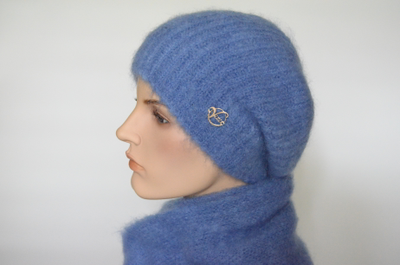 Vizio Collezione берет и палантин Италия голубого цвета