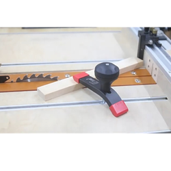 Рукоятка черная М6 / М8 со сквозной резьбой