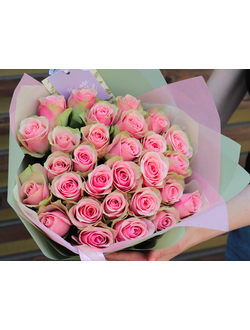 Букет 19 розовая роза с оформлением (60см)