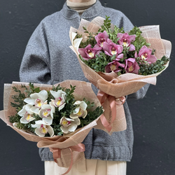 Мини-букет из орхидей