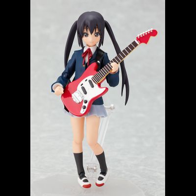 Фигурка фигма Адзуса Накано (figma Nakano Azusa School Uniform Ver.)